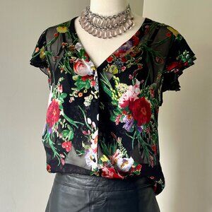 Alice + Olivia, Glady Floral Flutter Sleeve Sheer Blouse in Black, size small